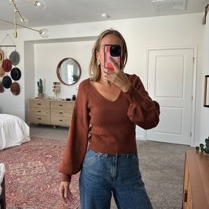 Brand new with tags Abercrombie brown v-neck sweater size x- small